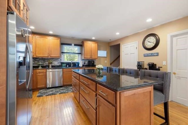 40 Hillside Ave, Beverly, MA 01915
