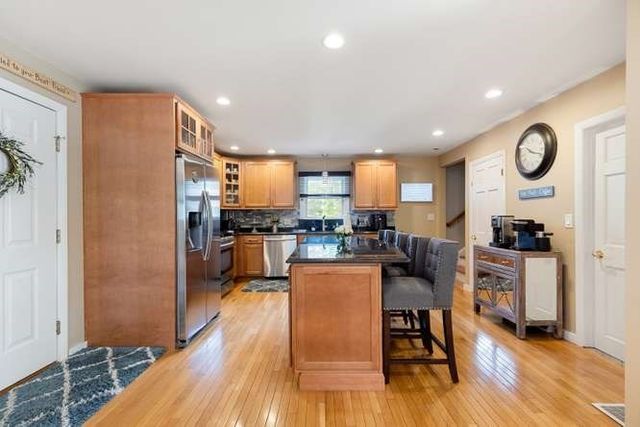 40 Hillside Ave, Beverly, MA 01915