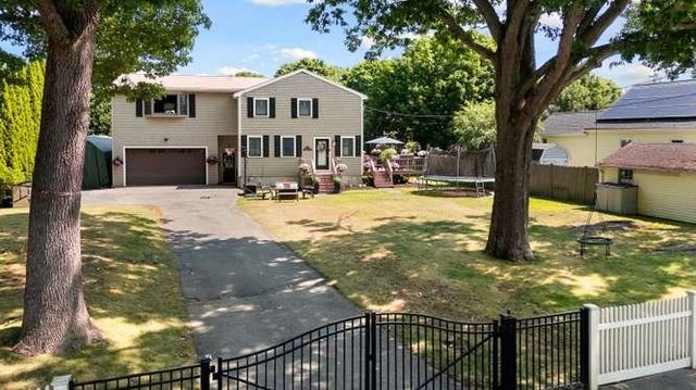 40 Hillside Ave, Beverly, MA 01915