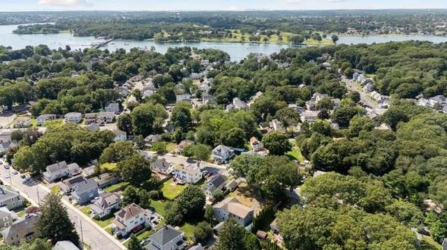 40 Hillside Ave, Beverly, MA 01915