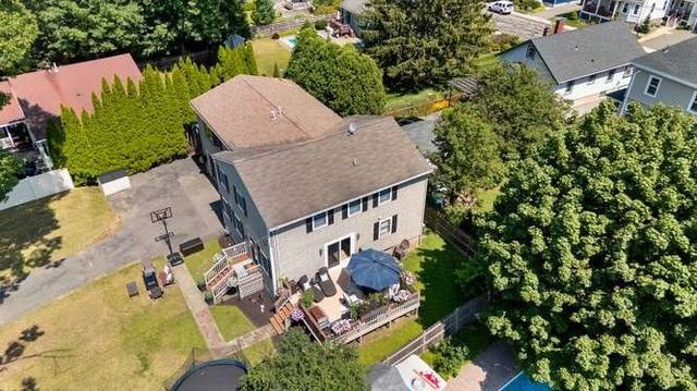 40 Hillside Ave, Beverly, MA 01915
