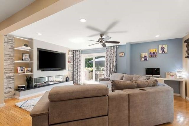40 Hillside Ave, Beverly, MA 01915