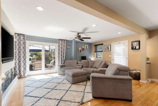 40 Hillside Ave, Beverly, MA 01915