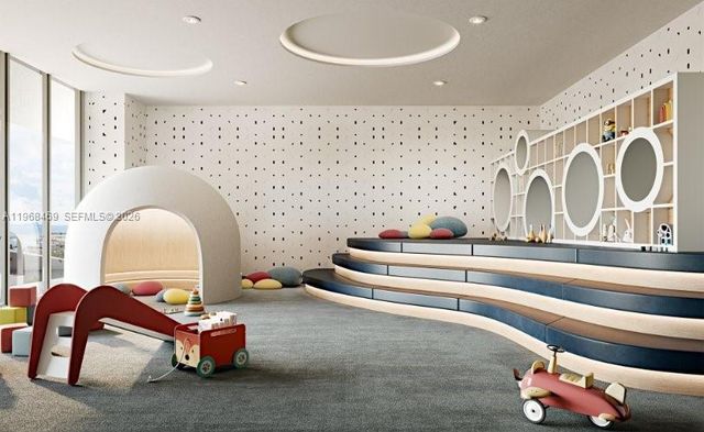 2678 Tigertail 808, Miami, FL 33133