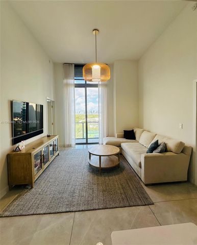 2678 Tigertail 808, Miami, FL 33133