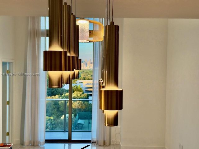 2678 Tigertail 808, Miami, FL 33133