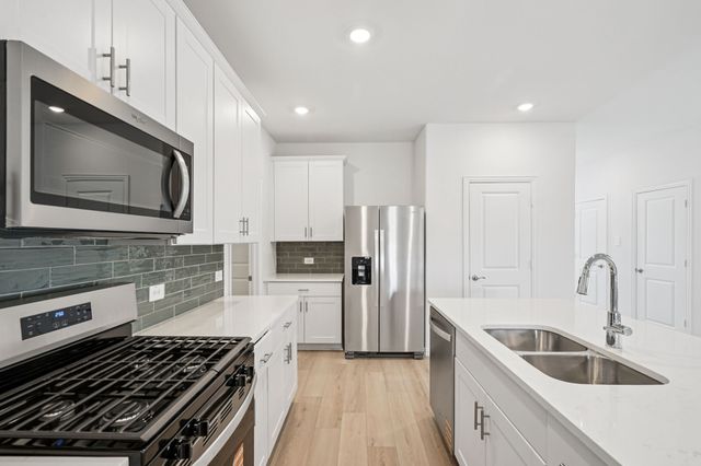 812 Leavenworth Drive, Princeton, TX 75071