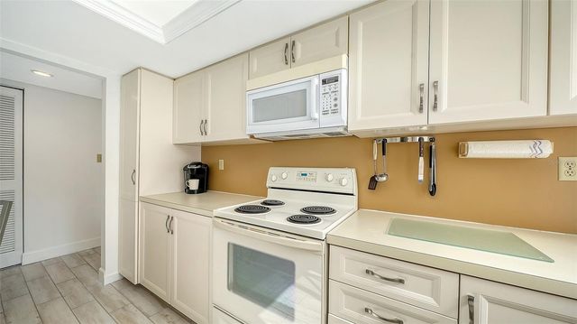 6287 MIDNIGHT PASS ROAD 103, Sarasota, FL 34242