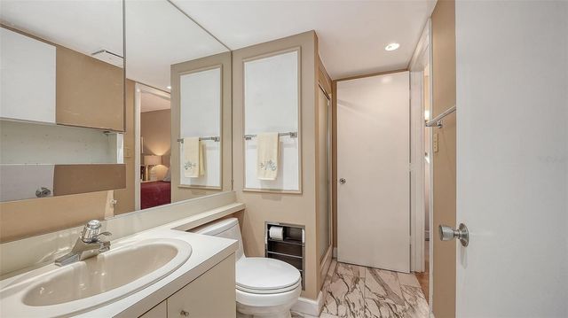 6287 MIDNIGHT PASS ROAD 103, Sarasota, FL 34242