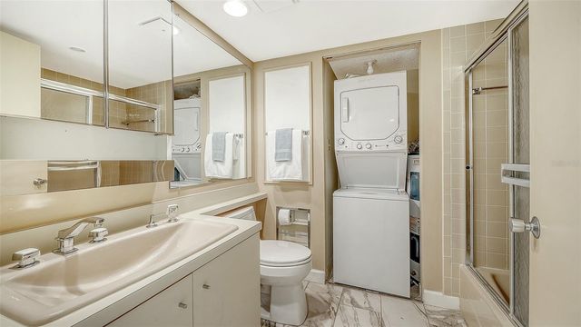 6287 MIDNIGHT PASS ROAD 103, Sarasota, FL 34242