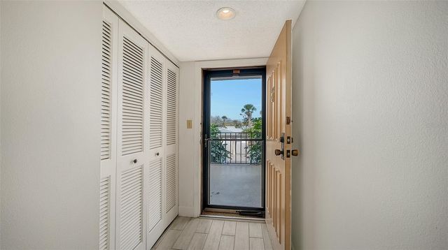 6287 MIDNIGHT PASS ROAD 103, Sarasota, FL 34242