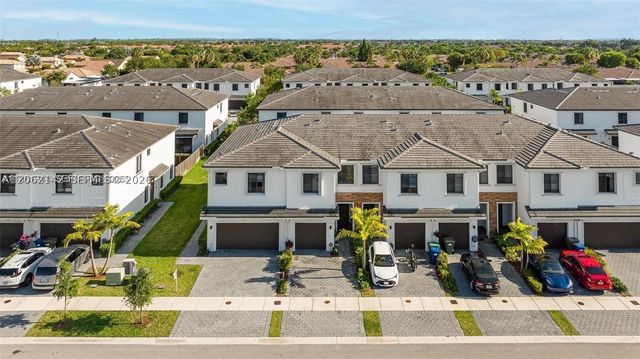 10934 SW 235th St, Homestead, FL 33032