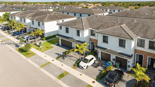 10934 SW 235th St, Homestead, FL 33032