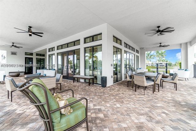 10934 SW 235th St, Homestead, FL 33032