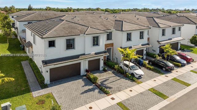 10934 SW 235th St, Homestead, FL 33032