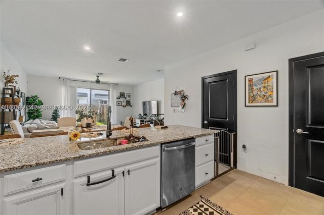 10934 SW 235th St, Homestead, FL 33032