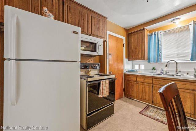 8291 Bingham Street, Detroit, MI 48228