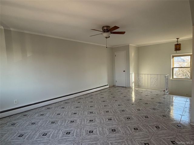 141- 33 255th Street Second Floor, Rosedale, NY 11422