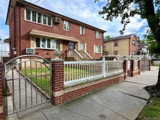 141- 33 255th Street Second Floor, Rosedale, NY 11422