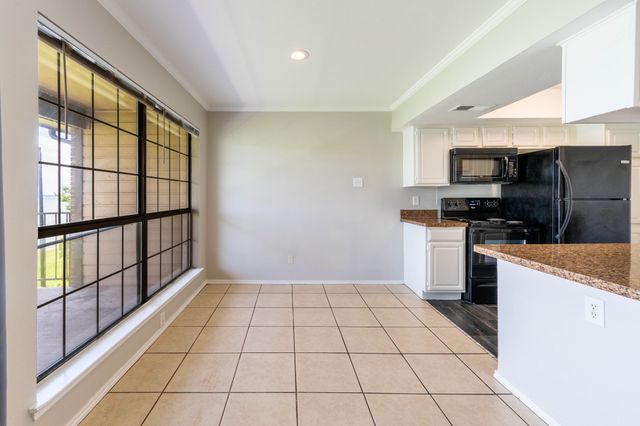 4552 Chaha Road 202, Garland, TX 75043