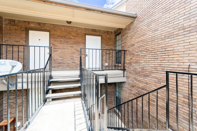 4552 Chaha Road 202, Garland, TX 75043