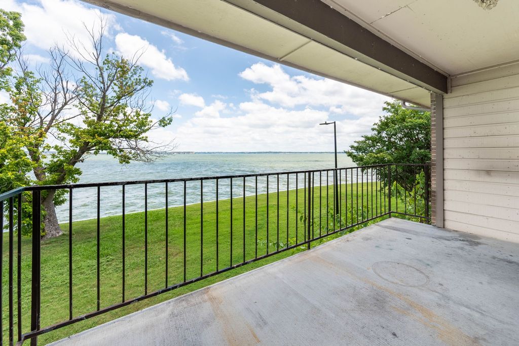 4552 Chaha Road 202, Garland, TX 75043