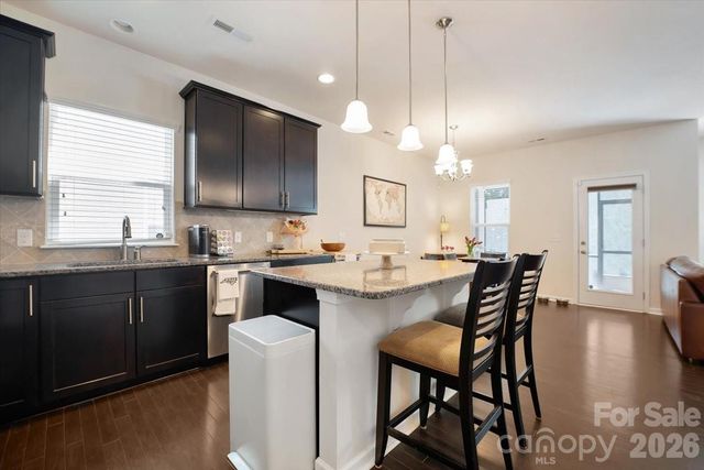 5122 Mount Clare Lane, Charlotte, NC 28210