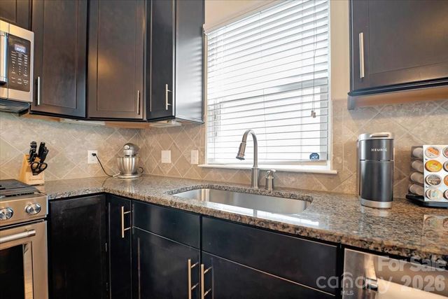 5122 Mount Clare Lane, Charlotte, NC 28210