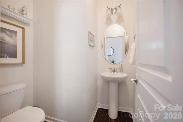 5122 Mount Clare Lane, Charlotte, NC 28210