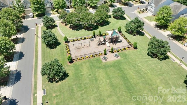 5122 Mount Clare Lane, Charlotte, NC 28210
