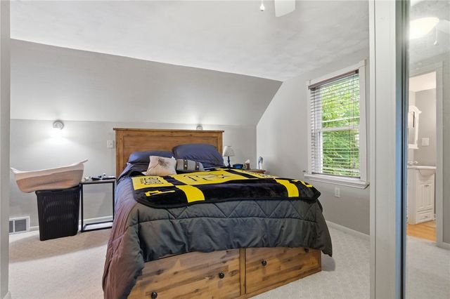 3236 Central Dr, South Park, PA 15332