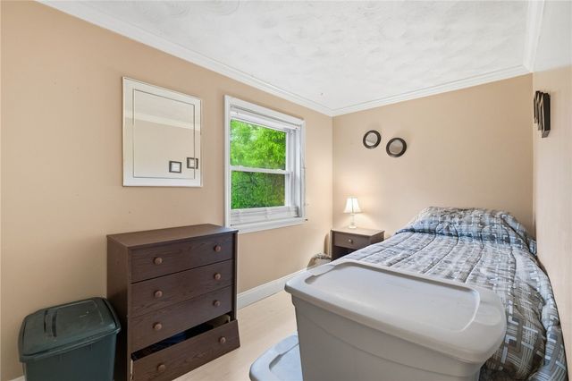 3236 Central Dr, South Park, PA 15332