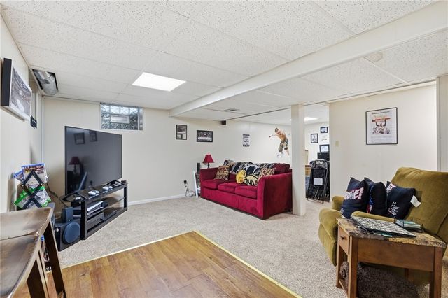3236 Central Dr, South Park, PA 15332
