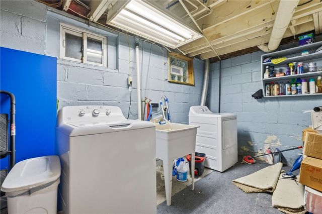 3236 Central Dr, South Park, PA 15332