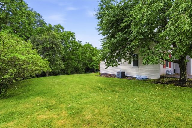 3236 Central Dr, South Park, PA 15332