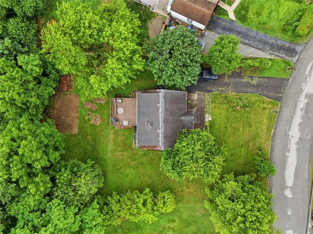 3236 Central Dr, South Park, PA 15332