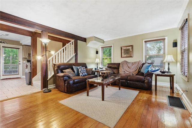 3236 Central Dr, South Park, PA 15332