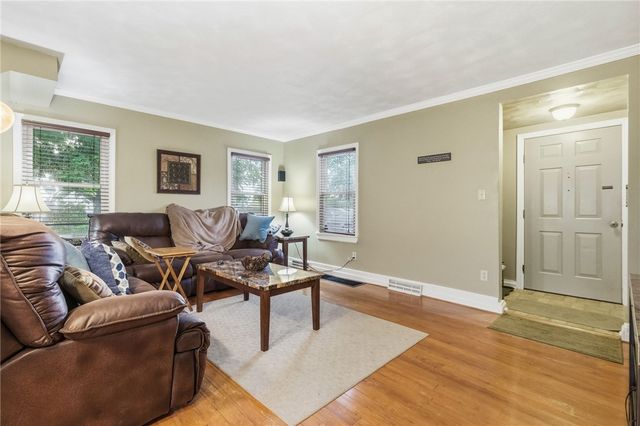 3236 Central Dr, South Park, PA 15332