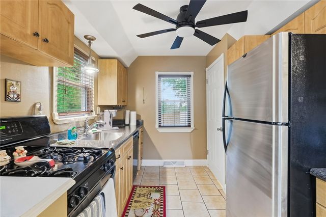 3236 Central Dr, South Park, PA 15332