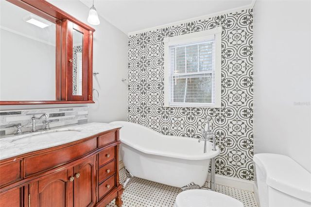 172 SE SAINT MARGARETS STREET, Lake City, FL 32025