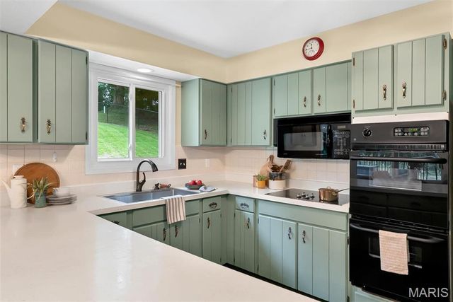 3837 Fleur Du Bois Drive, Florissant, MO 63034