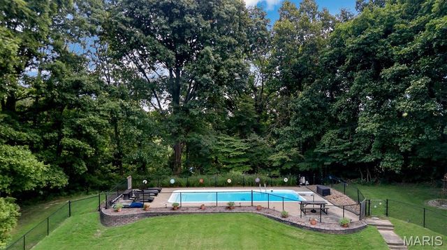 3837 Fleur Du Bois Drive, Florissant, MO 63034