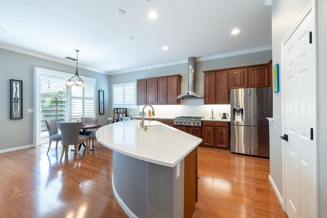 220 Cashman Cir, Sacramento, CA 95835