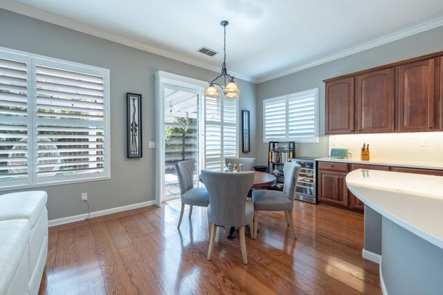 220 Cashman Cir, Sacramento, CA 95835