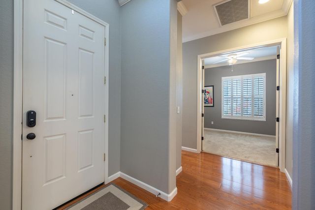 220 Cashman Cir, Sacramento, CA 95835
