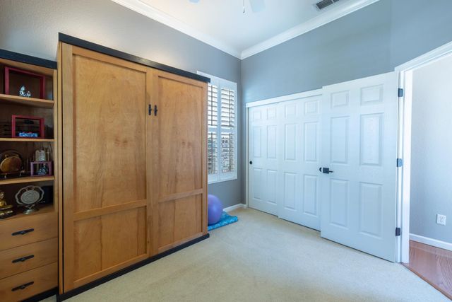 220 Cashman Cir, Sacramento, CA 95835