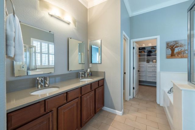 220 Cashman Cir, Sacramento, CA 95835