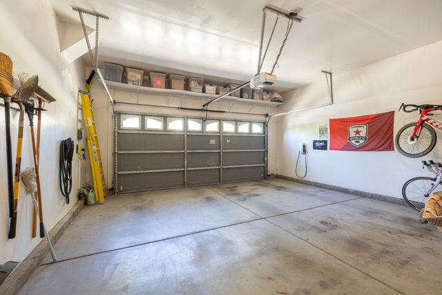 220 Cashman Cir, Sacramento, CA 95835