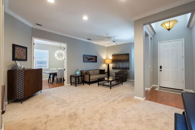 220 Cashman Cir, Sacramento, CA 95835