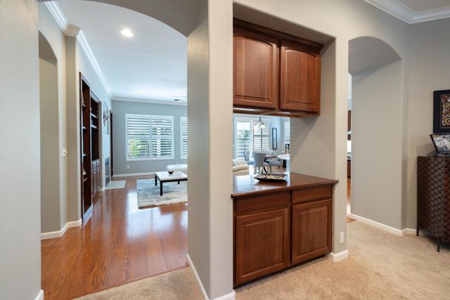 220 Cashman Cir, Sacramento, CA 95835